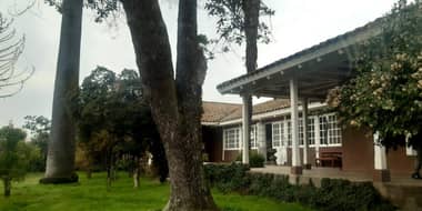 Vecinos de albergue en Sarmiento denuncian fiestas con alcohol y ruidos molestos