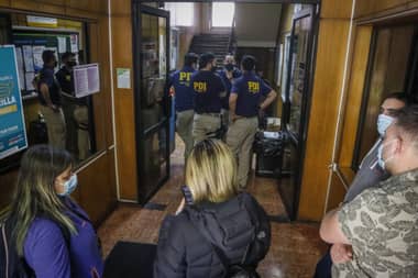 Confirman robo de computadores y documentos en Seremi de Salud Metropolitana