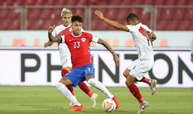 Chile suma tres puntos vitales ante Perú