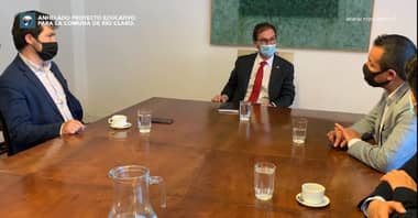 Alcalde de Río Claro y diputado Rey se reunieron con ministro de Educación por ampliación de liceo a Bicentenario