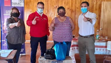 CAM Villa Galilea entregó cajas de mercadería a jefas de hogar de Curicó