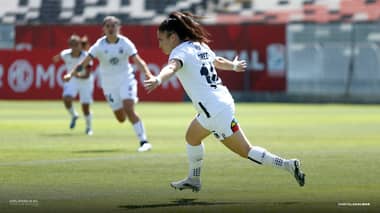 Javiera Grez anota en goleada de Colo Colo