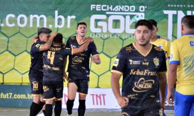 Los Fecha Libre comienzan goleando con tripleta de Matías Venegas