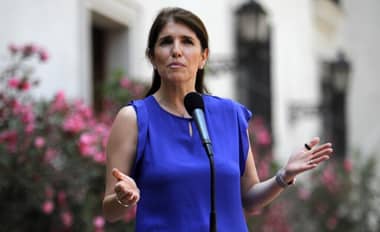 Exministra Paula Narváez acepta propuesta del PS y se suma a la carrera presidencial