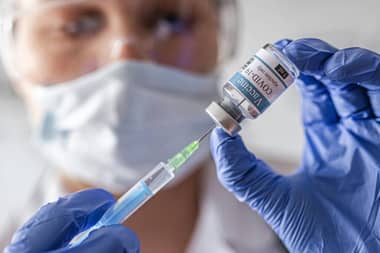ISP evalúa solicitud para importar vacuna de AztraZeneca y la Universidad de Oxford