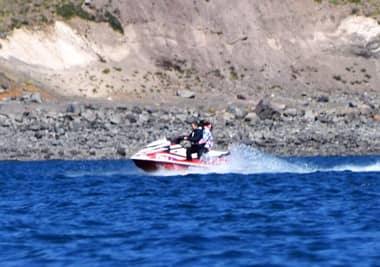 Denuncian atentado ecológico por utilización de motos acuáticas en Laguna El Planchón