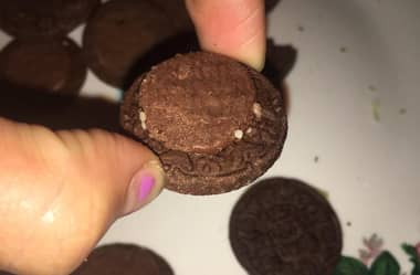Padre de Teno asegura que su hijo tuvo dolores estomacales tras comer galletas con supuestos hongos