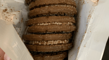 Sernac informó que tiene decenas de denuncias por supuestos gusanos en las galletas Tritón de Nestlé
