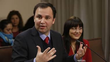 Coordinador de campaña de Sebastián Sichel renunció y candidato niega acusaciones de financiamiento irregular en 2009