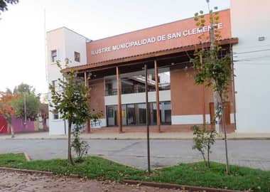 Municipio de San Clemente interpuso querella por irregular compra de insumos en el DAEM