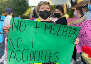 Vecinos de Cerrillo Bascuñan de Molina protestan contra Vialidad por falta de señalética y demarcación
