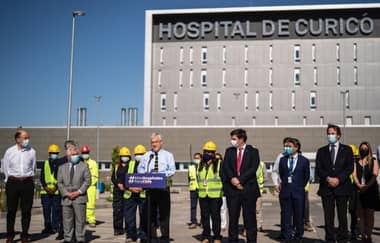 Presidente Piñera visitó nuevo Hospital de Curicó y autoridades locales criticaron desinformación