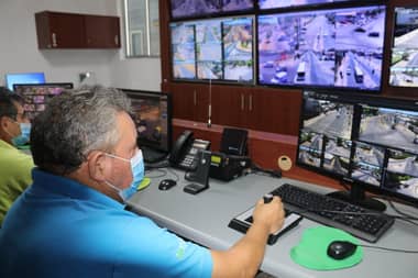 Cámara de seguridad de Sarmiento permitió recuperar vehículo sustraído en local comercial
