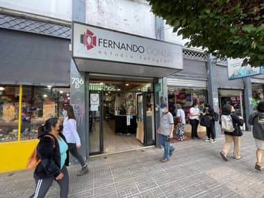 Roban estudio fotográfico curicano: se llevaron cámara profesional