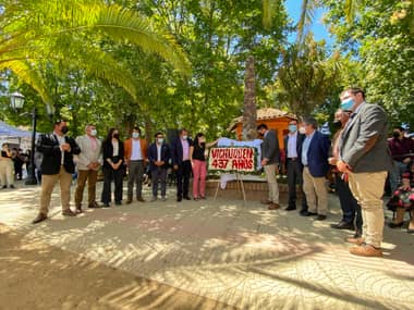 Vichuquén celebró 437 años con reconocimiento a destacados vecinos