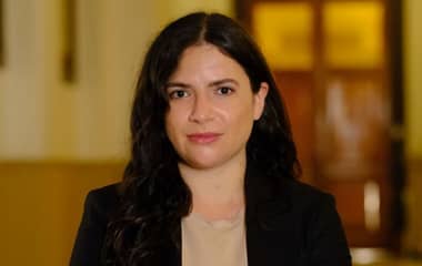 Futura ministra de la Mujer y tres miembros del equipo de Boric dieron positivo a Covid-19