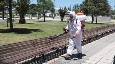 Municipio de Molina desinfecta espacios públicos y ayuda a familias de contagiados con Covid-19