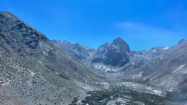 Alcaldesa de Molina y Carabineros sobrevolaron alta cordillera para verificar efectos de la sequía