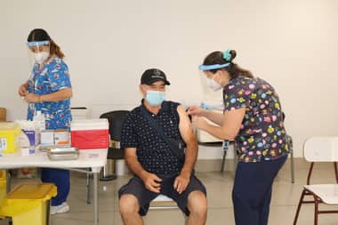 Curicanos respondieron a la vacunación en jornada sabatina