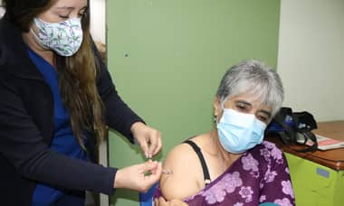 Departamento de Salud de Curicó inició vacunación contra la influenza