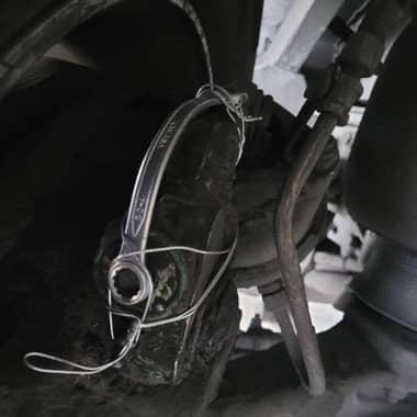 Ministerio de Transportes sacó de circulación bus con sistema de frenos reparado con alambres