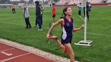 Florencia Rojas se lució en torneos de atletismo disputados en Santiago y Curicó