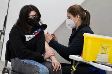 Dirección de Salud de Curicó informó cambios de centros de vacunación contra el Covid-19 y la Influenza