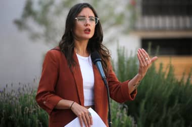 Ministra Vallejo desestima polémica "norma de amarre" como propaganda ficticia