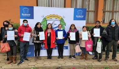 Municipio de Hualañé entregó Resolución Sanitaria a ocho emprendedores