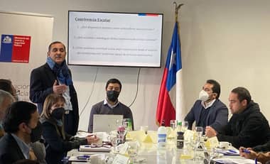 Alcaldes y alcaldesas de la provincia de Curicó firmaron acuerdo de “sana convivencia escolar”