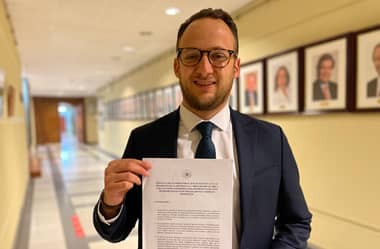 Diputado Jorge Guzmán propone beca de estudios superiores para deportistas de alto rendimiento