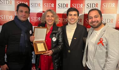 Fundación Sida Maule entregó premio a alcaldesa de Molina como “defensora de los Derechos Humanos”