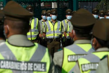 Desvinculan a dos funcionarios de Carabineros tras resultar positivo en consumo de droga