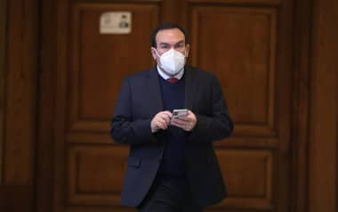 Diputado Felipe Donoso criticó anuncios del ministerio de Desarrollo Social sobre albergues