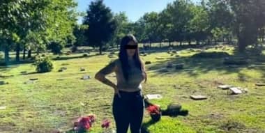 Insólito: Pareja se grabó y vendió video en el que tienen sexo sobre la tumba de un niño