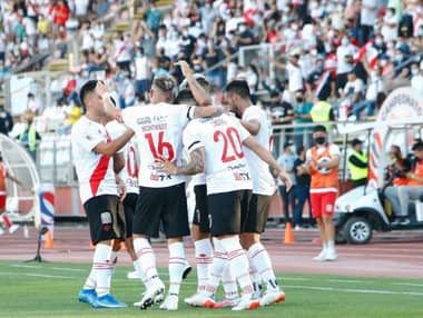 Curicó Unido es el sexto equipo de primera división con más asistencia de público en el primer semestre