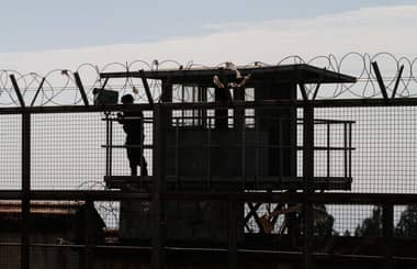 Exdiputado denuncia que traficantes controlan cámaras de seguridad al interior de la cárcel de Curicó