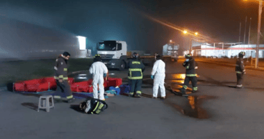 Evacuan a personal de empresa por derrame de 2000 litros de amoníaco en Talca