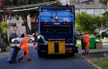 Familia botó cerca de 7 millones de pesos a la basura y recolectores los devolvieron