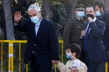 Ex presidente Piñera: "No podemos farrearnos nuestro hermoso país"