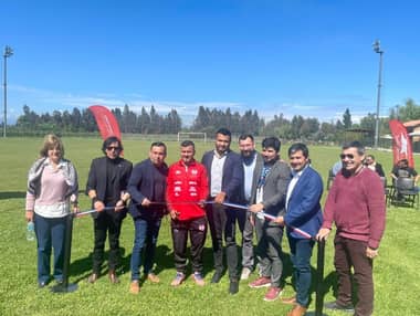 Canchas de Sagrada Familia inauguran mejoras de infraestructura con recursos Subdere