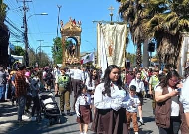 Con miles de personas en las calles regresó la procesión a la Virgen del Carmen