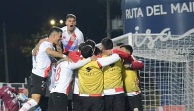 Curicó Unido sigue adelante por el sueño Libertadores