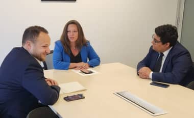 Diputados Guzmán y Meza solicitaron implementar programa de prevención de accidentes cardiovasculares en competencias deportivas