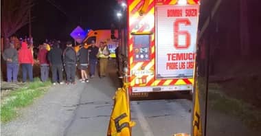 Mujer que acompañaba a su hijo a pedir dulces por Halloween muere atropellada