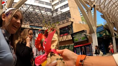 Primer índice de buenas acciones local: 79% de los chilenos cree que el recibir una buena acción impulsa a generar otras