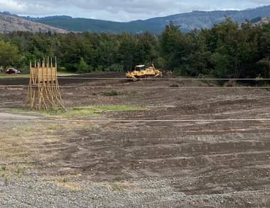Solicitan paralización de obras por destrucción del parque holístico de Hualañé