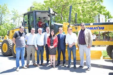 Gobierno regional financió motoniveladora que opera en Maule