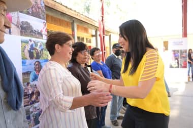 Gobierno regional e Indap incentivan con bonos a grupo de agricultores de Licantén y Longaví