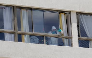 Niña de 3 años sobrevive tras caer desde un piso 14: cayó sobre una adolescente